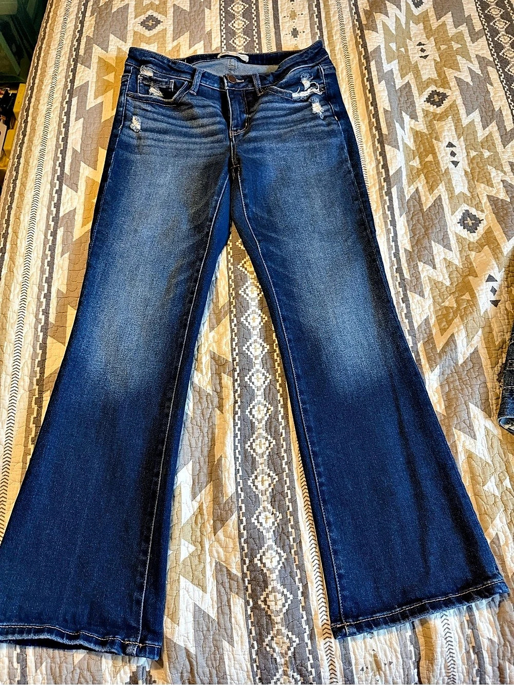 BKE Denim Women’s 28x29.5 Distressed Wide Leg Flare Jeans Dark Wash